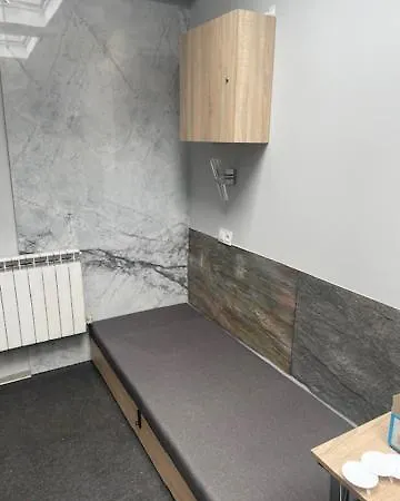 Sciana Podloga Drzwi 旅馆 日拉尔杜夫