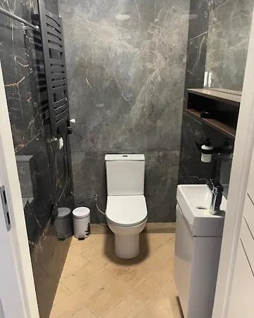 Sciana Podloga Drzwi 旅馆 日拉尔杜夫